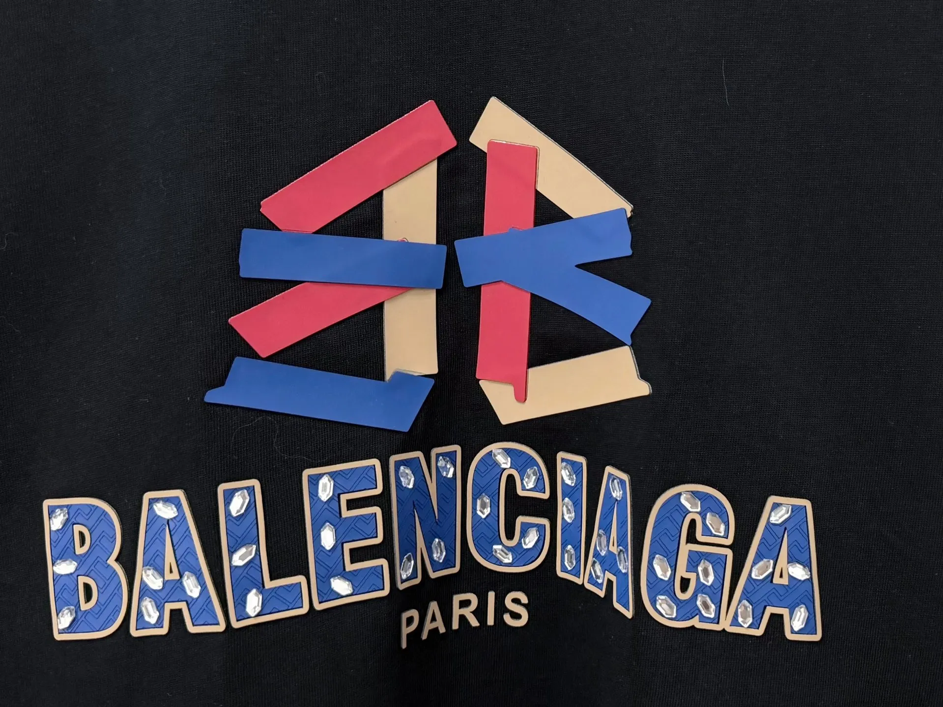 【Balenciaga】 ➕ ， ， ， 。 ， ， ， 。 ， ， 。 ， ， T look， ， ， 。 ：Black White Size：S-XL